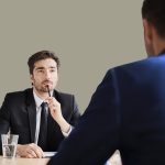 Cómo demostrar pensamiento crítico durante una entrevista de trabajo